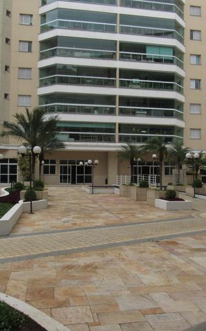Apartamento para alugar com 225m², 3 quartos e 3 vagasFachada do bloco