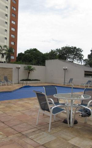 Apartamento para alugar com 225m², 3 quartos e 3 vagasÁrea comum - Piscina
