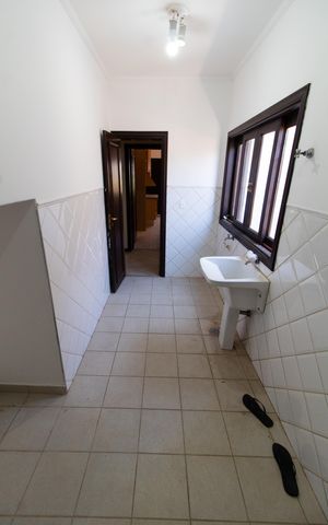 Casa de condomínio à venda com 230m², 4 quartos e 4 vagas Casa de condomínio à venda com 230m², 4 quartos e 4 vagasÁrea de Serviço