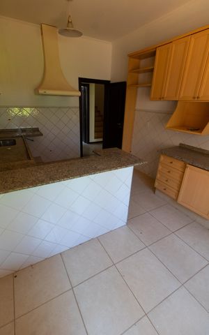 Casa de condomínio à venda com 230m², 4 quartos e 4 vagas Casa de condomínio à venda com 230m², 4 quartos e 4 vagasCozinha