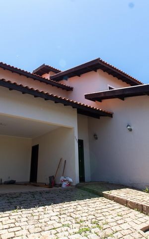 Casa de condomínio à venda com 230m², 4 quartos e 4 vagas Casa de condomínio à venda com 230m², 4 quartos e 4 vagasGaragem