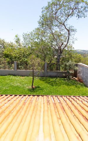 Casa de condomínio à venda com 230m², 4 quartos e 4 vagas Casa de condomínio à venda com 230m², 4 quartos e 4 vagasVista da Suíte 2