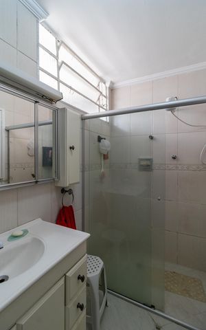 Apartamento para alugar com 100m², 3 quartos e 1 vaga Apartamento para alugar com 100m², 3 quartos e 1 vagaBanheiro