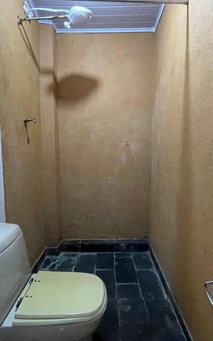 Casa para alugar com 65m², 2 quartos e 2 vagasBanheiro Social