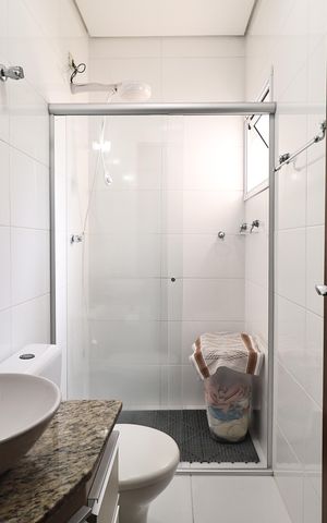 Apartamento à venda com 144m², 2 quartos e 2 vagas Apartamento à venda com 144m², 2 quartos e 2 vagasBanheiro