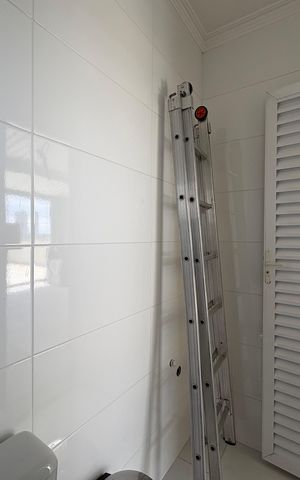Apartamento à venda com 144m², 2 quartos e 2 vagas Apartamento à venda com 144m², 2 quartos e 2 vagasLavabo/ depósito