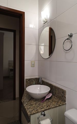 Apartamento à venda com 144m², 2 quartos e 2 vagas Apartamento à venda com 144m², 2 quartos e 2 vagasBanheiro