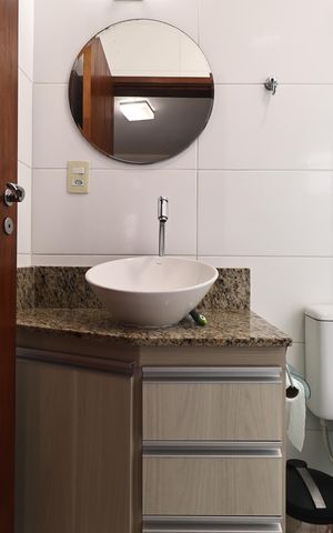 Apartamento à venda com 144m², 2 quartos e 2 vagas Apartamento à venda com 144m², 2 quartos e 2 vagasBanheiro da Suíte