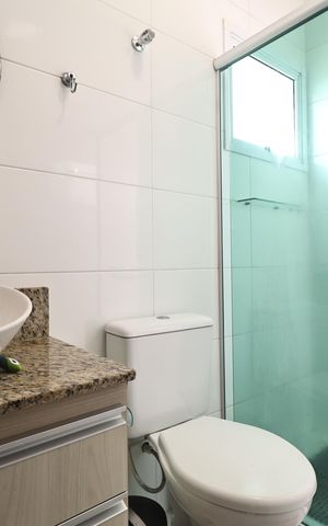 Apartamento à venda com 144m², 2 quartos e 2 vagas Apartamento à venda com 144m², 2 quartos e 2 vagasBanheiro da Suíte