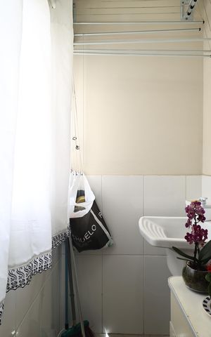 Apartamento à venda com 144m², 2 quartos e 2 vagas Apartamento à venda com 144m², 2 quartos e 2 vagasLavanderia 1