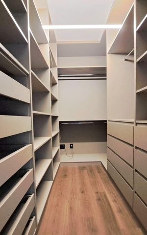 Casa de condomínio à venda com 407m², 4 quartos e 6 vagas