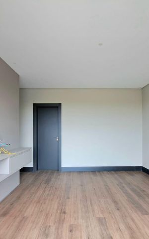 Casa de condomínio à venda com 407m², 4 quartos e 6 vagas