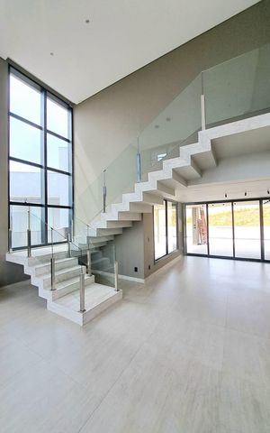 Casa de condomínio à venda com 407m², 4 quartos e 6 vagas