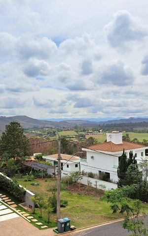 Casa de condomínio à venda com 407m², 4 quartos e 6 vagas
