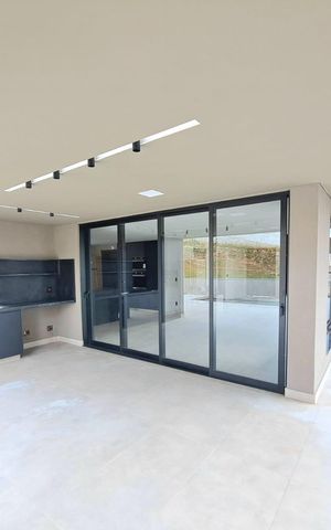 Casa de condomínio à venda com 407m², 4 quartos e 6 vagas
