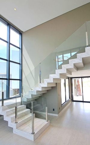 Casa de condomínio à venda com 407m², 4 quartos e 6 vagas