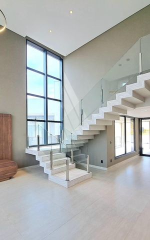 Casa de condomínio à venda com 407m², 4 quartos e 6 vagas
