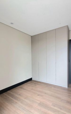 Casa de condomínio à venda com 407m², 4 quartos e 6 vagas