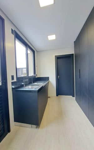 Casa de condomínio à venda com 407m², 4 quartos e 6 vagas