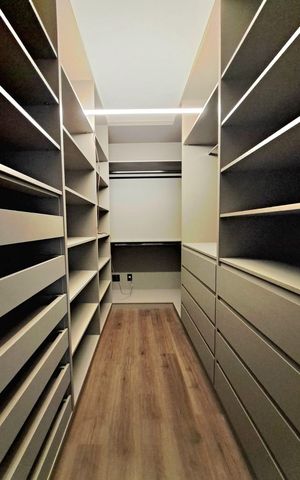 Casa de condomínio à venda com 407m², 4 quartos e 6 vagas