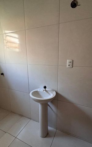 Casa para alugar com 90m², 2 quartos e sem vaga Casa para alugar com 90m², 2 quartos e sem vagaBanheiro Social