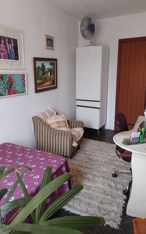 Casa de condomínio à venda com 345m², 4 quartos e 2 vagas Casa de condomínio à venda com 345m², 4 quartos e 2 vagasQuarto 4