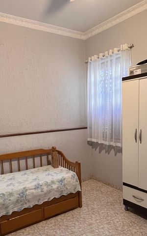 Casa à venda com 197m², 4 quartos e 2 vagas Casa à venda com 197m², 4 quartos e 2 vagasQuarto 2