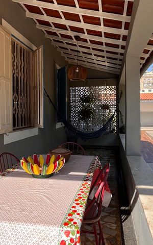 Casa à venda com 197m², 4 quartos e 2 vagas Casa à venda com 197m², 4 quartos e 2 vagasVaranda
