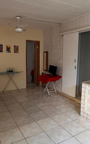 Casa à venda com 197m², 4 quartos e 2 vagas Casa à venda com 197m², 4 quartos e 2 vagasSuite anexa
