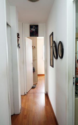 Apartamento à venda com 70m², 3 quartos e 1 vagaSala - Corredor