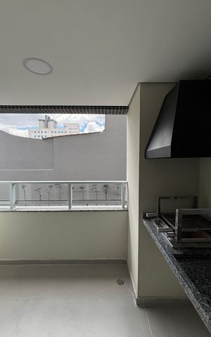 Apartamento à venda com 65m², 2 quartos e 1 vagaSala - Sala de Jantar Varanda
