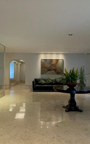 Apartamento à venda com 117m², 3 quartos e 2 vagas Apartamento à venda com 117m², 3 quartos e 2 vagasHall de entrada