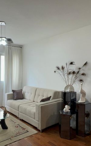 Apartamento à venda com 117m², 3 quartos e 2 vagas Apartamento à venda com 117m², 3 quartos e 2 vagasSala