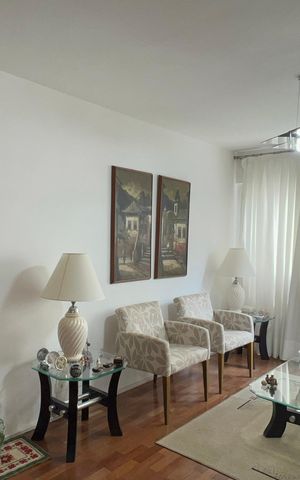 Apartamento à venda com 117m², 3 quartos e 2 vagas Apartamento à venda com 117m², 3 quartos e 2 vagasSala