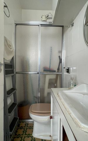 Apartamento à venda com 117m², 3 quartos e 2 vagas Apartamento à venda com 117m², 3 quartos e 2 vagasBanheiro de serviço