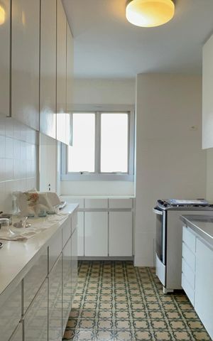 Apartamento à venda com 117m², 3 quartos e 2 vagas Apartamento à venda com 117m², 3 quartos e 2 vagasCozinha
