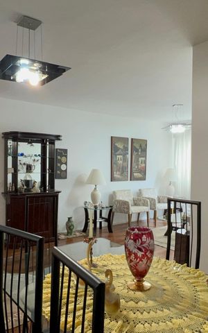 Apartamento à venda com 117m², 3 quartos e 2 vagas Apartamento à venda com 117m², 3 quartos e 2 vagasSala de Jantar