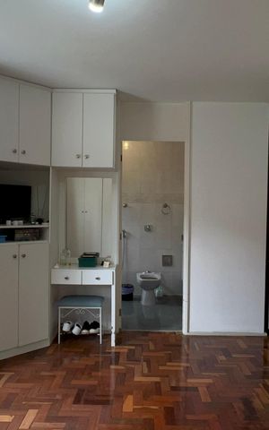 Apartamento à venda com 117m², 3 quartos e 2 vagas Apartamento à venda com 117m², 3 quartos e 2 vagasSuite