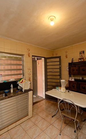 Casa para alugar com 125m², 3 quartos e 4 vagas Casa para alugar com 125m², 3 quartos e 4 vagasCozinha