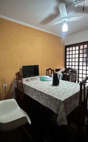 Apartamento à venda com 133m², 3 quartos e 1 vaga Apartamento à venda com 133m², 3 quartos e 1 vagaSala de Jantar