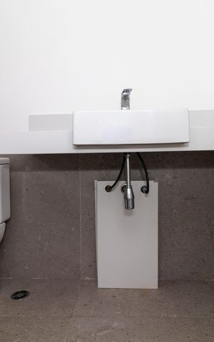 Apartamento à venda com 100m², 2 quartos e 2 vagas Apartamento à venda com 100m², 2 quartos e 2 vagasBanheiro da Suíte 1