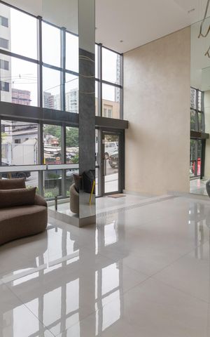 Apartamento à venda com 100m², 2 quartos e 2 vagas Apartamento à venda com 100m², 2 quartos e 2 vagasÁrea comum - Hall