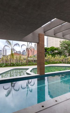 Apartamento à venda com 100m², 2 quartos e 2 vagas Apartamento à venda com 100m², 2 quartos e 2 vagasÁrea comum - Piscina Coberta