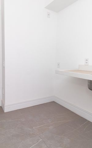 Apartamento à venda com 100m², 2 quartos e 2 vagas Apartamento à venda com 100m², 2 quartos e 2 vagasCozinha