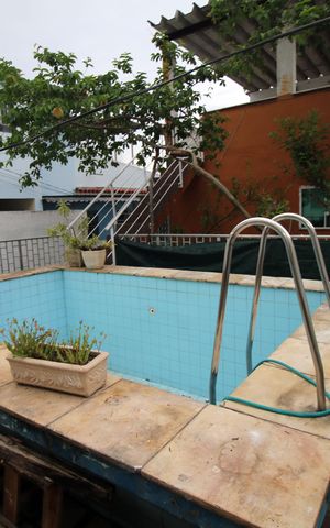 Casa à venda com 130m², 4 quartos e 1 vagaPiscina