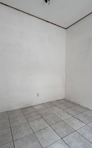 Studio à venda com 28m², 1 quarto e sem vaga Studio à venda com 28m², 1 quarto e sem vagaSala/Quarto/cozinha