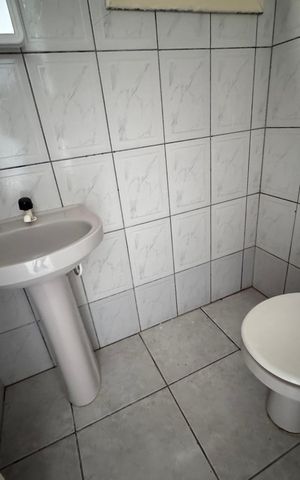 Studio à venda com 28m², 1 quarto e sem vaga Studio à venda com 28m², 1 quarto e sem vagaBanheiro
