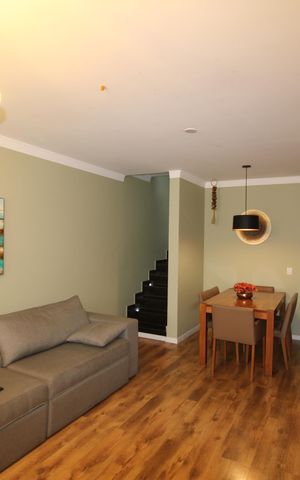 Casa à venda com 129m², 3 quartos e 2 vagasSala