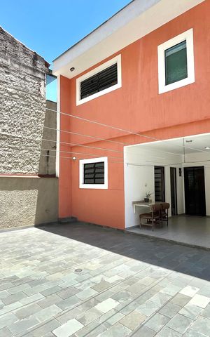 Casa à venda com 281m², 3 quartos e 3 vagas Casa à venda com 281m², 3 quartos e 3 vagasQuintal