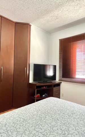 Casa à venda com 281m², 3 quartos e 3 vagas Casa à venda com 281m², 3 quartos e 3 vagasQuarto 2